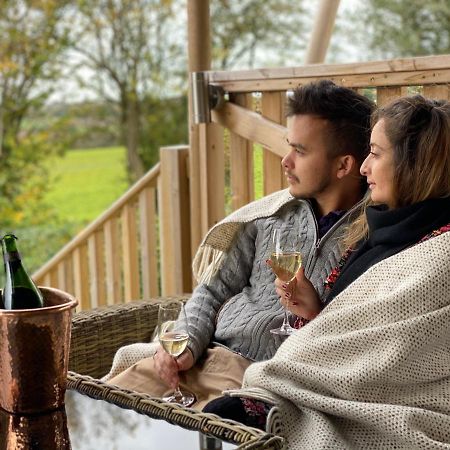 Hencote Vineyard Glamping Village Shrewsbury Ngoại thất bức ảnh