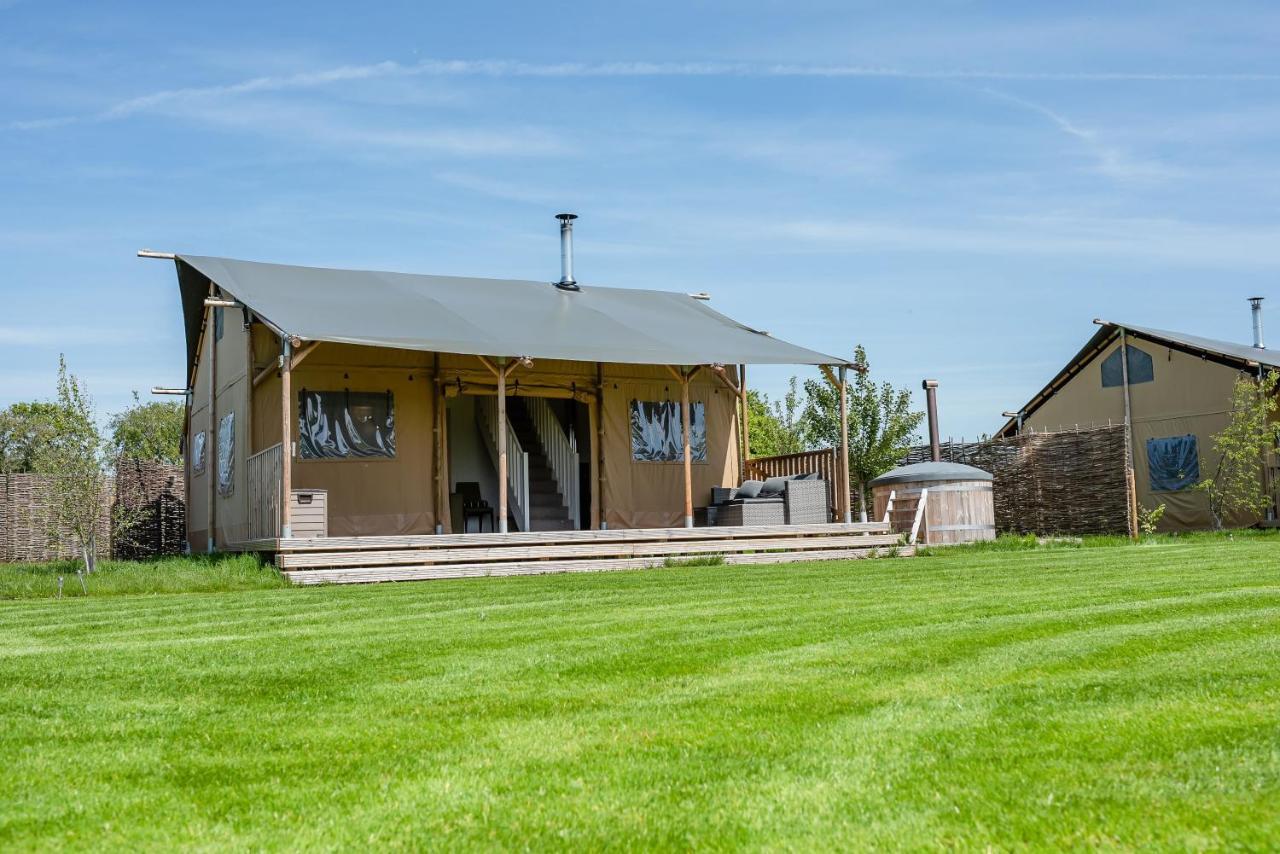 Hencote Vineyard Glamping Village Shrewsbury Ngoại thất bức ảnh