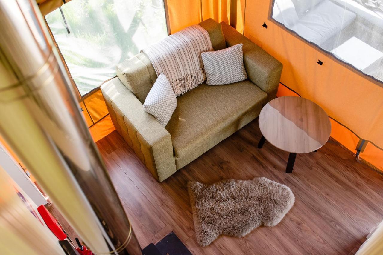 Hencote Vineyard Glamping Village Shrewsbury Ngoại thất bức ảnh