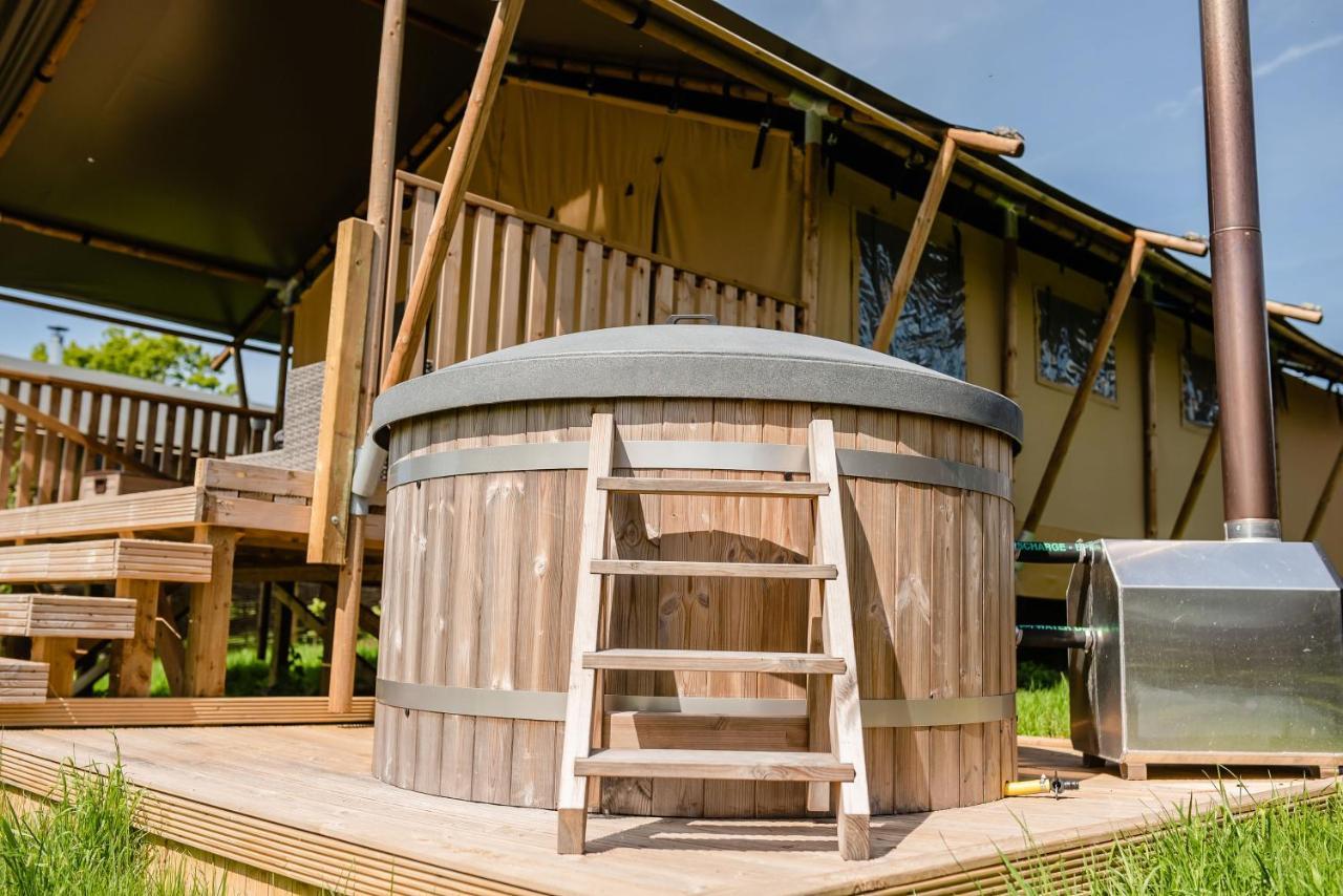 Hencote Vineyard Glamping Village Shrewsbury Ngoại thất bức ảnh